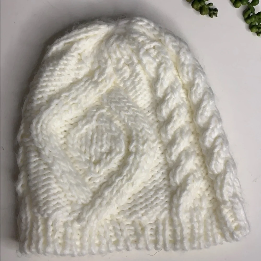 Faded Glory Cable Knit Gloves & Hat Toggle Tusk winter white essentials